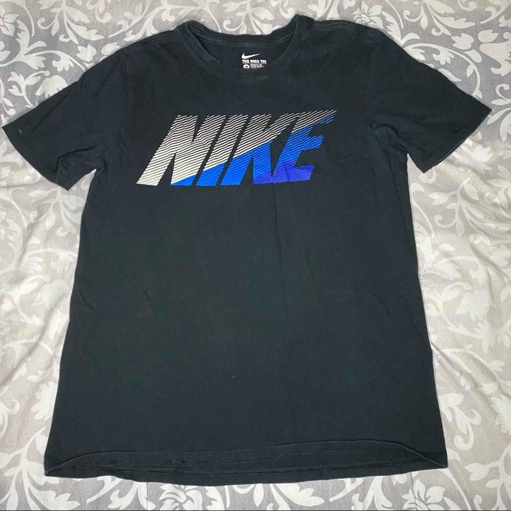 *NWOT* Nike Tee